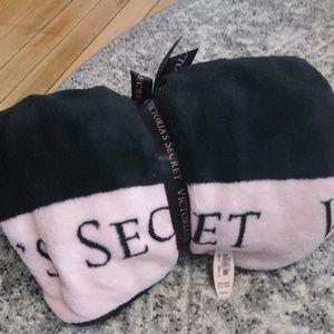 Victoria's Secret Angel SOFT throw blanket
